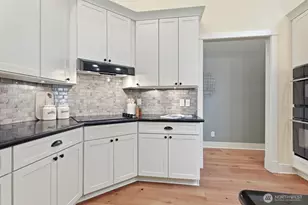 17006 37th Ave NE, Lake Forest Park, WA 98155 - Photo 16