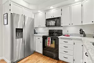 20819 118th St E, Bonney Lake, WA 98391 - Photo 10