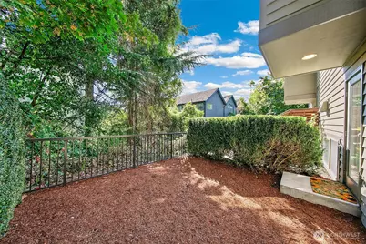1512 Taylor Avenue N #C, Seattle, WA 98109 - Photo 24