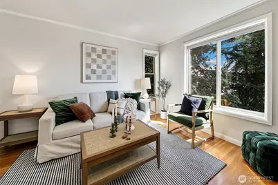1512 Taylor Avenue N #C, Seattle, WA 98109 - Photo 2