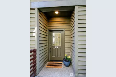 1512 Taylor Avenue N #C, Seattle, WA 98109 - Photo 18