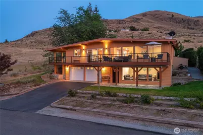 621 Mountain View Dr, Chelan, WA 98816 - Photo 1