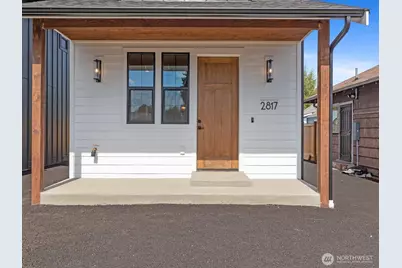 2817 25th Street #B, Everett, WA 98201 - Photo 2