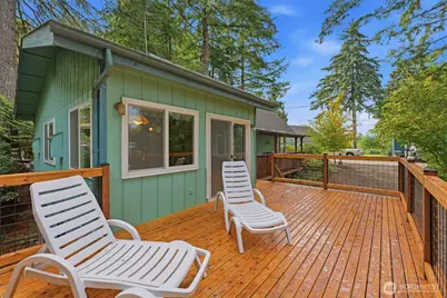 720 E Creekside Drive, Belfair, WA 98528 - Photo 4