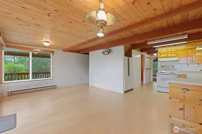 720 E Creekside Drive, Belfair, WA 98528 - Photo 10