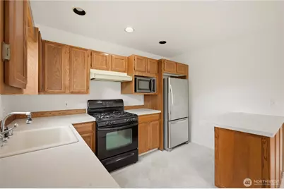 8914 30th Avenue NW, Seattle, WA 98117 - Photo 4