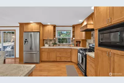 16702 143rd Avenue SE, Renton, WA 98058 - Photo 4