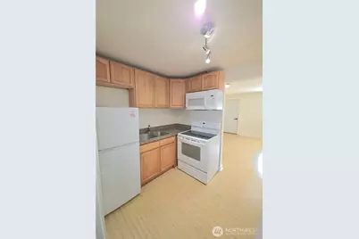 9811 Whitman Avenue SW #2, Lakewood, WA 98499 - Photo 6