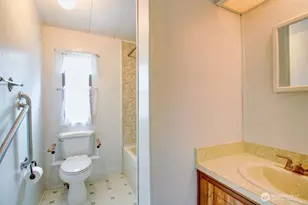 5900 64th St NE, Marysville, WA 98270 - Photo 16