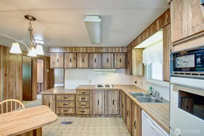 5900 64th Street NE #105, Marysville, WA 98270 - Photo 8