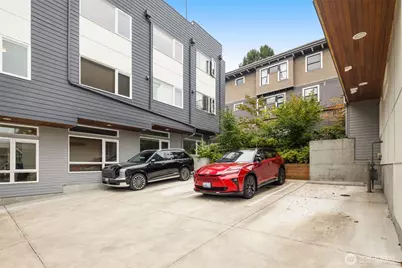 1829 11 Avenue W #D, Seattle, WA 98119 - Photo 26
