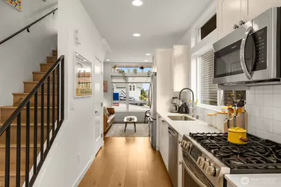 1829 11 Avenue W #D, Seattle, WA 98119 - Photo 10