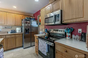 10710 185th Ave E, Bonney Lake, WA 98391 - Photo 12