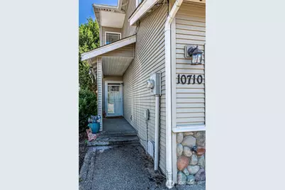 10710 185th Avenue E, Bonney Lake, WA 98391 - Photo 2