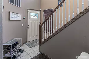 10710 185th Ave E, Bonney Lake, WA 98391 - Photo 4