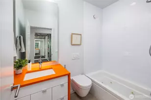 2112 N 46th St, Seattle, WA 98103 - Photo 18