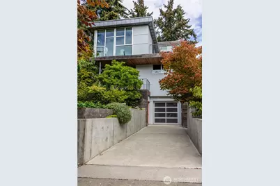 2112 N 46th Street, Seattle, WA 98103 - Photo 1