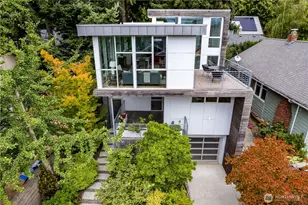 2112 N 46th St, Seattle, WA 98103 - Photo 2