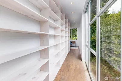 2112 N 46th Street, Seattle, WA 98103 - Photo 24