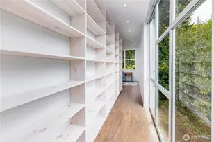 2112 N 46th St, Seattle, WA 98103 - Photo 24
