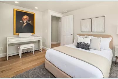 2334 Thorndyke Avenue W #301, Seattle, WA 98199 - Photo 6