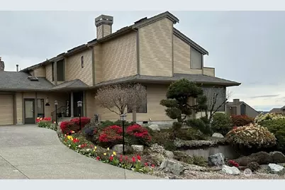 61 Leschi Drive SW, Steilacoom, WA 98388 - Photo 2