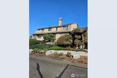 61 Leschi Drive SW, Steilacoom, WA 98388 - Photo 4
