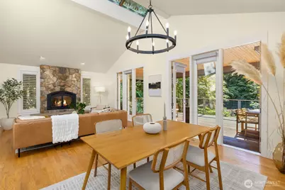 6575 NE Honeysuckle Lane, Bainbridge Island, WA 98110 - Photo 4