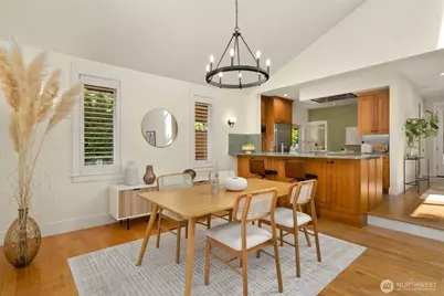 6575 NE Honeysuckle Lane, Bainbridge Island, WA 98110 - Photo 10
