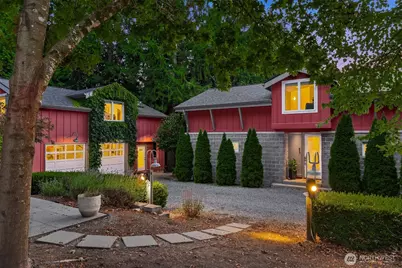6575 NE Honeysuckle Lane, Bainbridge Island, WA 98110 - Photo 2