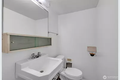 5711 38th Avenue NE, Seattle, WA 98105 - Photo 24