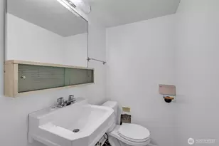 5711 38th Ave NE, Seattle, WA 98105 - Photo 24