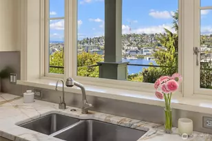 1065 Summit Ave E, Seattle, WA 98102 - Photo 8