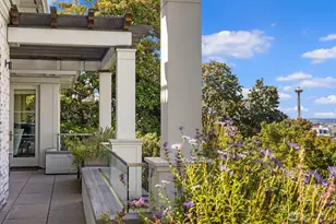 1065 Summit Ave E, Seattle, WA 98102 - Photo 14
