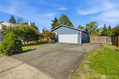 756 Oakhurst Drive, Pacific, WA 98047 - Photo 2