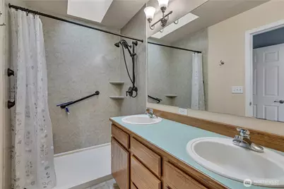 756 Oakhurst Drive, Pacific, WA 98047 - Photo 18