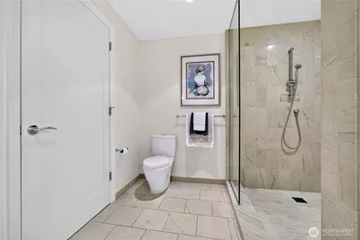 500 106th Avenue NE #2103, Bellevue, WA 98004 - Photo 16