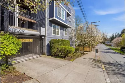 9057 Greenwood Avenue N #102, Seattle, WA 98103 - Photo 22
