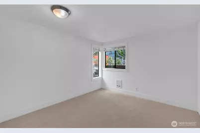 3401 Wallingford Avenue N #210, Seattle, WA 98103 - Photo 12
