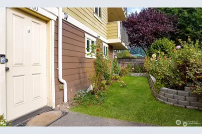 900 SW Elmgrove Street, Seattle, WA 98106 - Photo 2