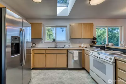 6736 NE Admiralty Lane, Hansville, WA 98340 - Photo 10