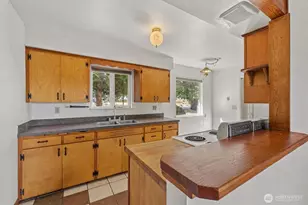 4511 Lakeway Dr, Bellingham, WA 98229 - Photo 10