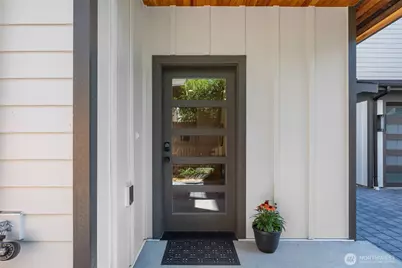 2838 NW 73rd Street, Seattle, WA 98117 - Photo 2