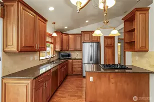 9520 2nd St SE, Lake Stevens, WA 98258 - Photo 4