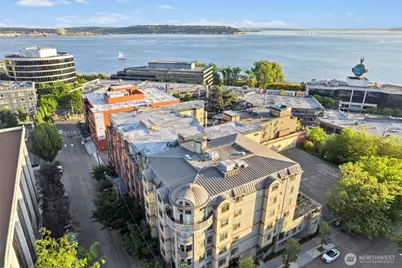 133 Queen Anne Avenue N #304, Seattle, WA 98109 - Photo 2