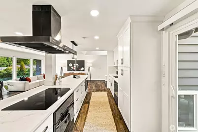 1821 155th Avenue SE, Bellevue, WA 98007 - Photo 10