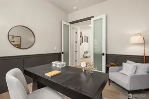 10217 NE 24th St, Bellevue, WA 98004 - Photo 16