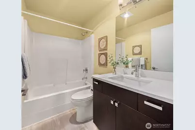10363 Ashworth Avenue N, Seattle, WA 98133 - Photo 20