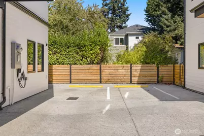 3828 35th Avenue W #B, Seattle, WA 98199 - Photo 6