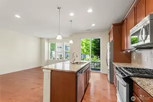 1423 NE Hickory Ln, Issaquah, WA 98029 - Photo 4